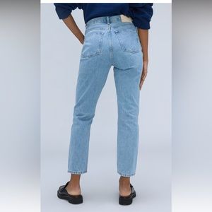 Everlane 90’s style cheeky jeans cropped.